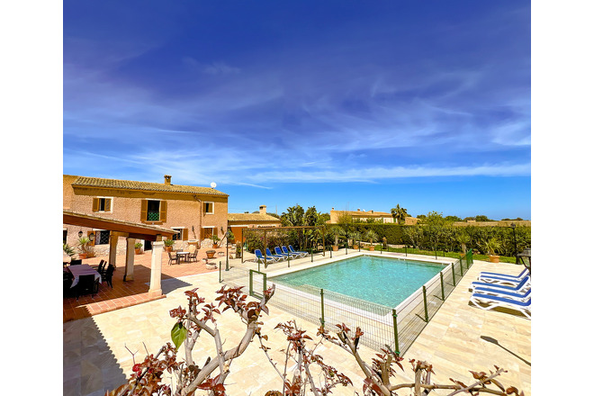 Finca Girola (f012) in S'Horta Foto 1