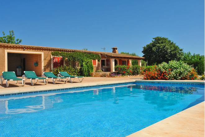 Finca Begonia (f371) in S'Horta Foto 1